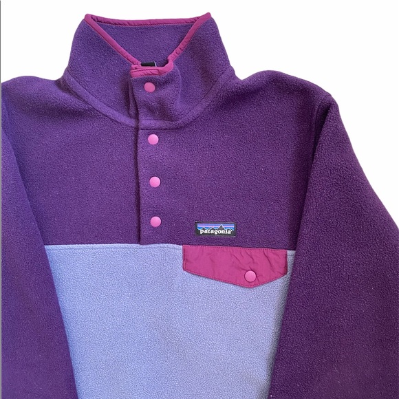 Patagonia purple Synchilla women’s size Small snap - Picture 3 of 3